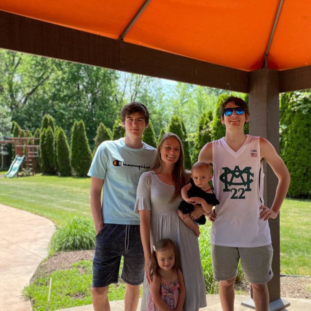 Meet your Posher, Jennifer